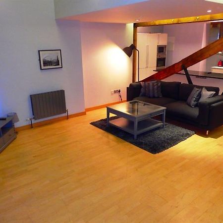 Luxurious City Centre Penthouse นิวคาสเซิล อะพอน ไทน์ ภายนอก รูปภาพ